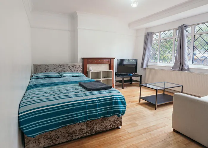 2 Bed, Wembley, Ealing, London
